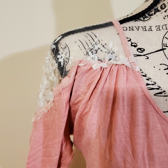 Sammy lace pink blouse - Picture 5 of 8